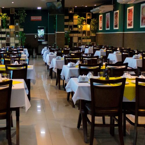 254602-mesas-e-cadeiras-para-restaurante-como-escolher-as-mais-indicadas-e1543433615490